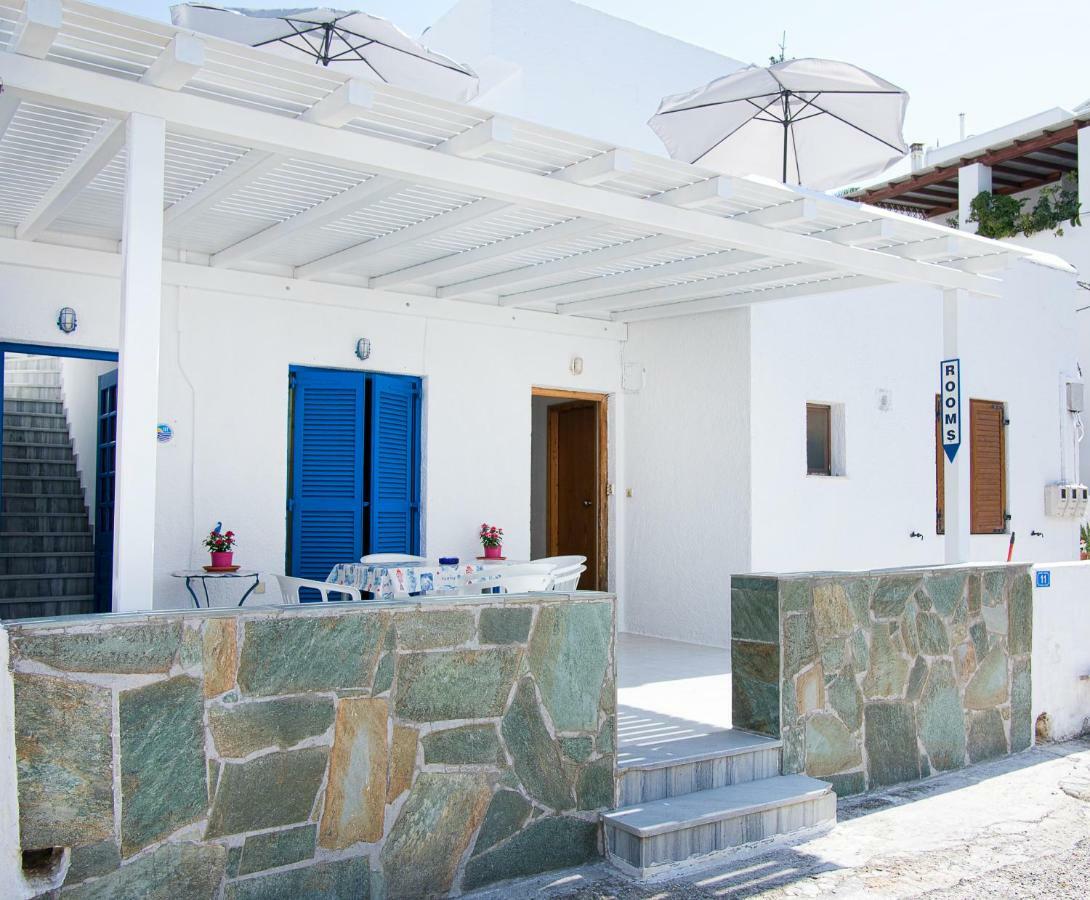 Lalos Rooms Парос Екстериор снимка